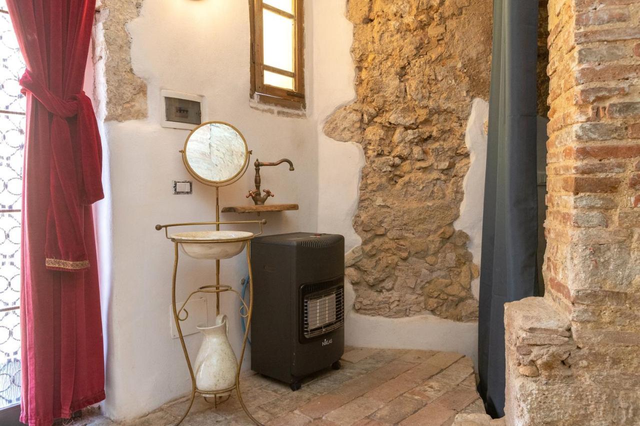 Un Pezzo Di Storia Vicino Al Mare Rosignano Marittimo Exterior foto