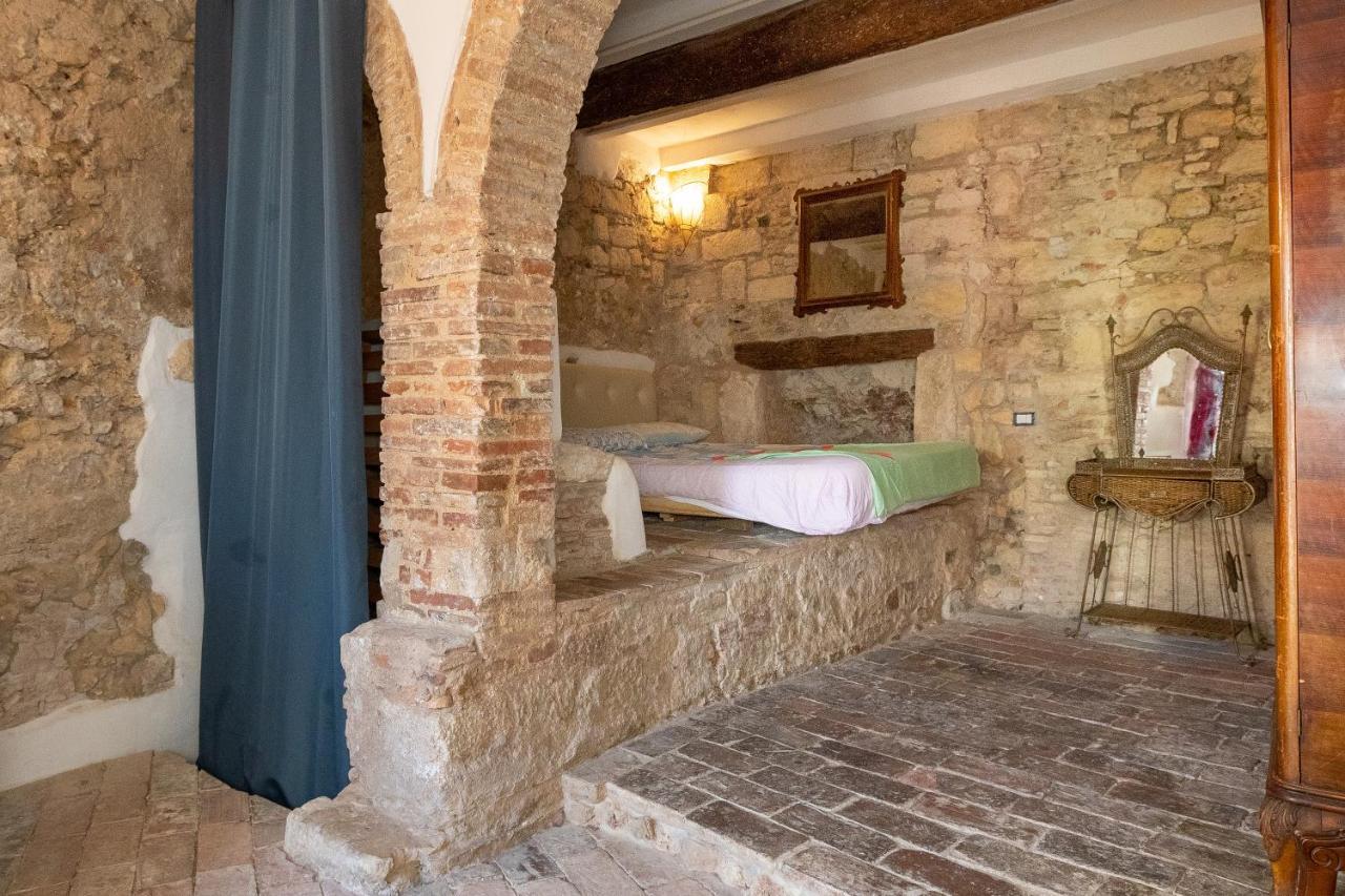 Un Pezzo Di Storia Vicino Al Mare Rosignano Marittimo Exterior foto